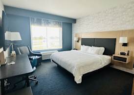 Fairfield Inn & Suites by Marriott Wichita Falls Northwest 4