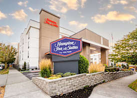 Hampton Inn & Suites Seattle-Downtown 3