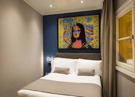 The Frame Hotel 4