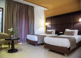 Malak Hotel 4