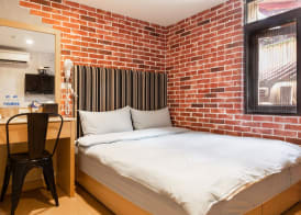Longshan Inn 4