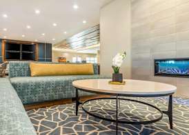 Holiday Inn Express Bettendorf - Davenport NE by IHG 4
