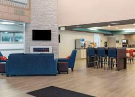 Comfort Suites Elgin Northwest 3