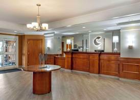 Comfort Inn & Suites Hadley - Amherst 2