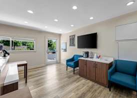 Suburban Studios Charlotte - Ballantyne 3