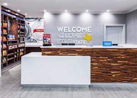 Hampton Inn & Suites Dallas I-30 Cockrell Hill 2