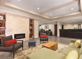 Country Inn & Suites by Radisson, Fresno North, CA 2