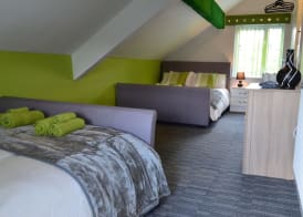 Old Trafford Guest House 2