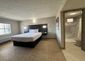 Travelodge by Wyndham Venice 4