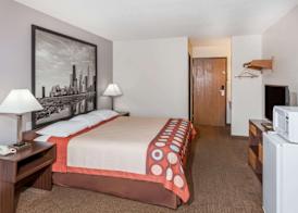 Super 8 by Wyndham Pekin/Peoria Area 5