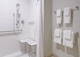 Holiday Inn Express & Suites MOUNT PLEASANT by IHG 3
