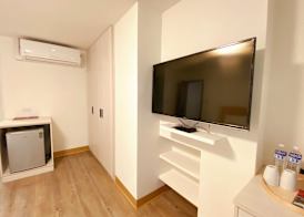 Hotel Huru House 5