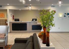 Best Western Erie Inn & Suites 4