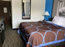Super 8 by Wyndham Pensacola 4