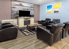 Days Inn by Wyndham Livonia Canton Detroit 2