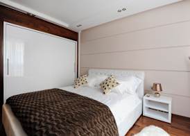Main Street Studio and Rooms 5