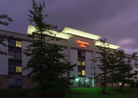 Hampton Inn Bloomington 2