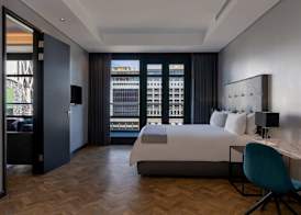 The Onyx Apartment Hotel by NEWMARK 5