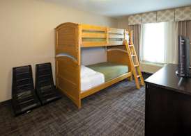 Holiday Inn Express & Suites ST. JOSEPH LAKEFRONT by IHG 5