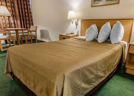 Horseshoe Curve Lodge 5