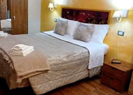 Aurelia Garden Gold B&B 5