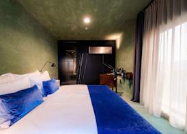 ROXANICH Winery and Design Hotel 4