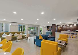 Comfort Inn Conroe 4