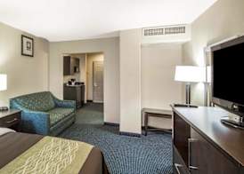 Quality Inn Tulsa-Downtown West 5