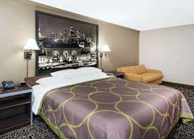 Super 8 by Wyndham Warrensburg 2