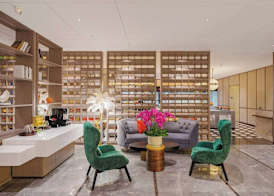 Howard Johnson by Wyndham Life Kunming Guandu Hotel 4