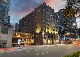 Hampton Inn & Suites by Hilton Toronto Downtown 3