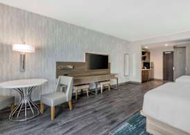 Best Western Plus Winter Haven Inn & Suites 5