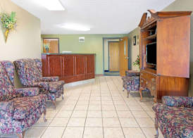 Super 8 by Wyndham St. Clair MO 3