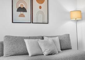 Sanders Leaves - Cute 1-bdr Apt w Terrace 4