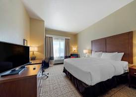 Comfort Inn & Suites Harrah 5
