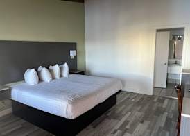 Discovery Inn 4