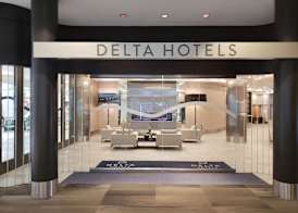 Delta Hotels by Marriott Edmonton Centre Suites 2