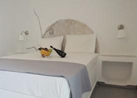 Esperos Seaside Suite in Adamas, Milos 3