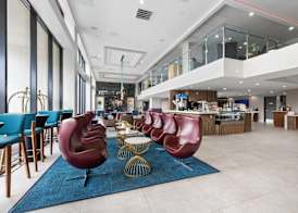 Cambria Hotel Orlando near Universal Theme Parks 4