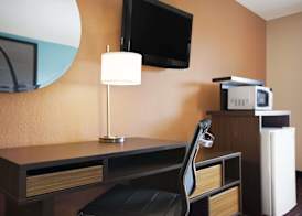 Super 8 by Wyndham Collinsville St. Louis 5