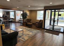Wingate by Wyndham Utica 2