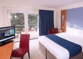 Ramada by Wyndham London North M1 5