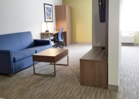 Holiday Inn Express & Suites SWANSEA by IHG 4