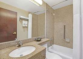 Days Inn by Wyndham Jamaica / JFK Airport (CLOSED) 5