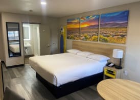 Days Inn by Wyndham El Paso West 3