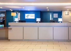 Holiday Inn Express WARWICK - STRATFORD-UPON-AVON by IHG 2