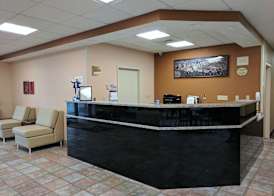 Super 8 by Wyndham Brockton 4