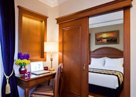 GLK PREMIER Acropol Suites & Spa 5