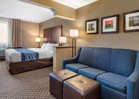 Comfort Inn & Suites Napoleon 4