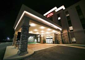 Hampton Inn & Suites Forest City 2